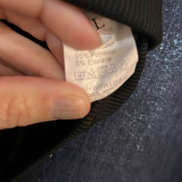 Women’s bodysuit size Large - Picture 6 of 9